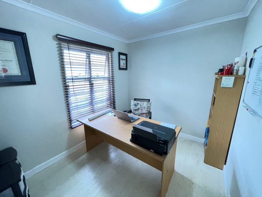To Let 3 Bedroom Property for Rent in Umhlanga KwaZulu-Natal