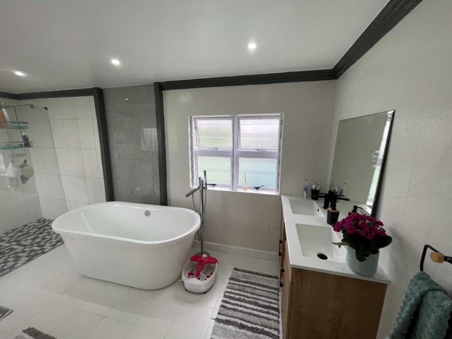 To Let 3 Bedroom Property for Rent in Umhlanga KwaZulu-Natal