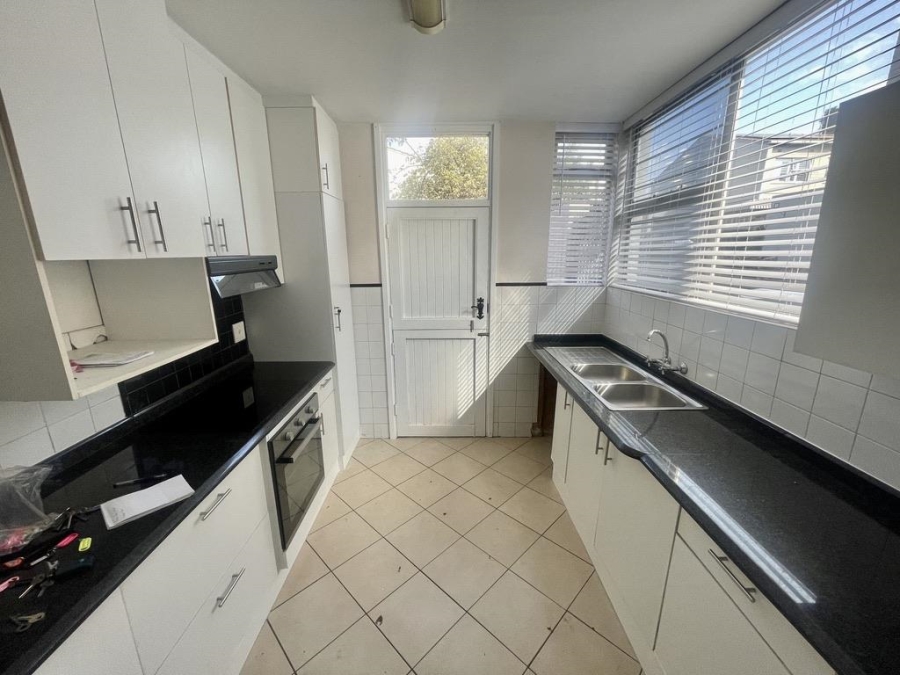 To Let 4 Bedroom Property for Rent in Umhlanga KwaZulu-Natal