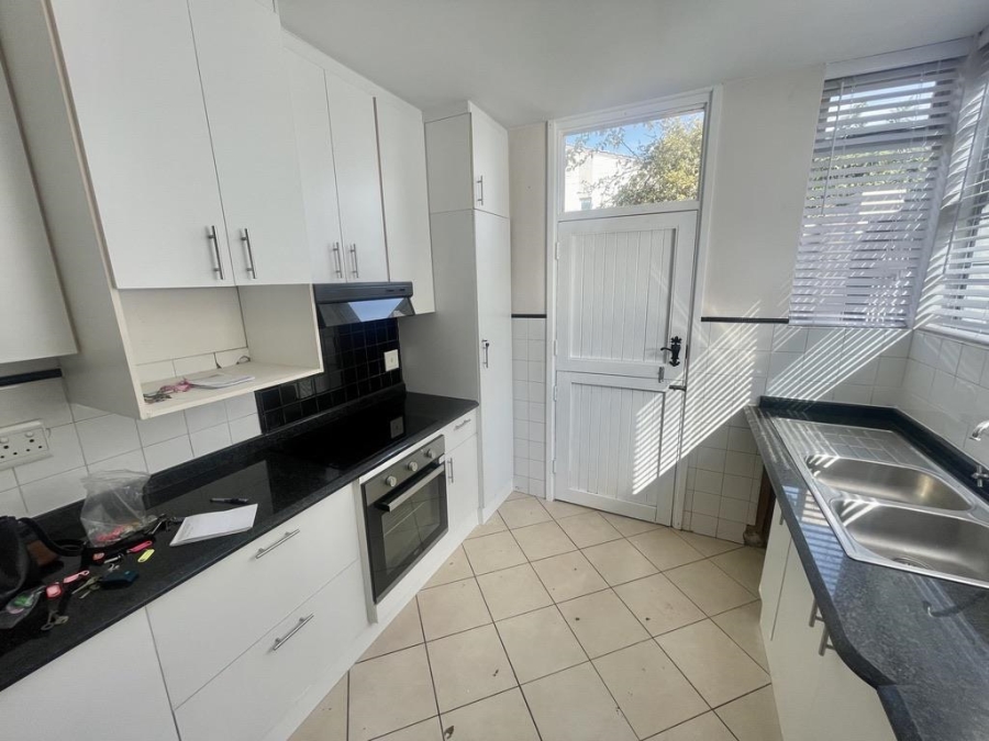 To Let 4 Bedroom Property for Rent in Umhlanga KwaZulu-Natal