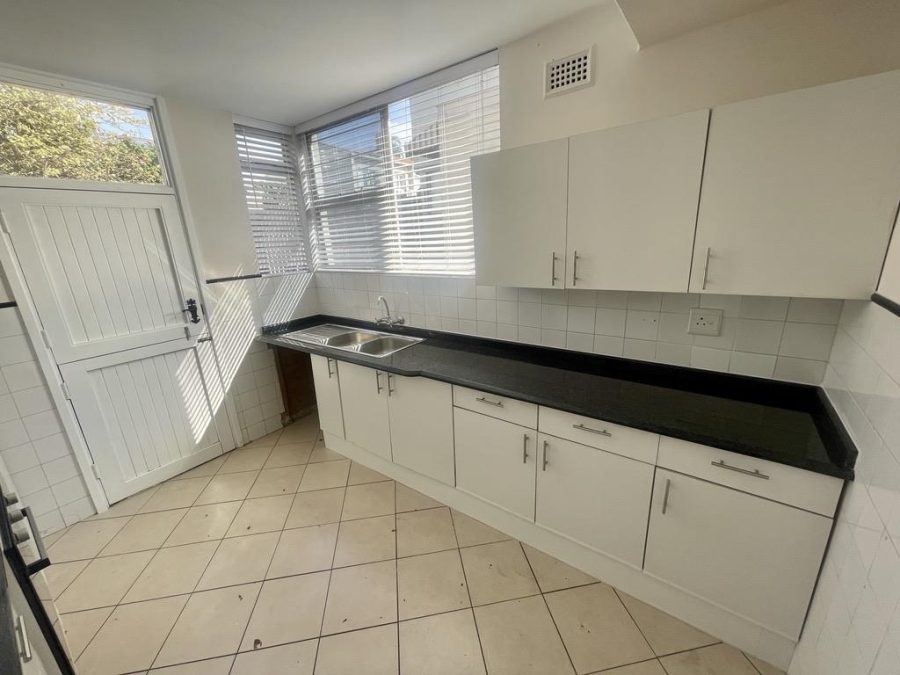 To Let 4 Bedroom Property for Rent in Umhlanga KwaZulu-Natal