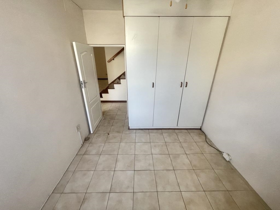To Let 4 Bedroom Property for Rent in Umhlanga KwaZulu-Natal