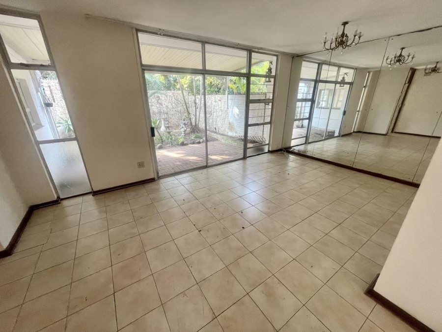 To Let 4 Bedroom Property for Rent in Umhlanga KwaZulu-Natal