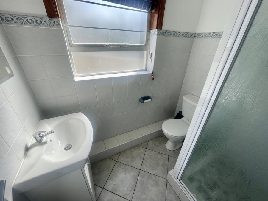 To Let 4 Bedroom Property for Rent in Umhlanga KwaZulu-Natal