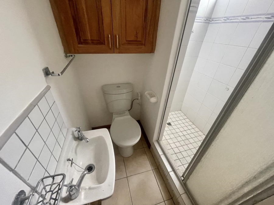 To Let 4 Bedroom Property for Rent in Umhlanga KwaZulu-Natal