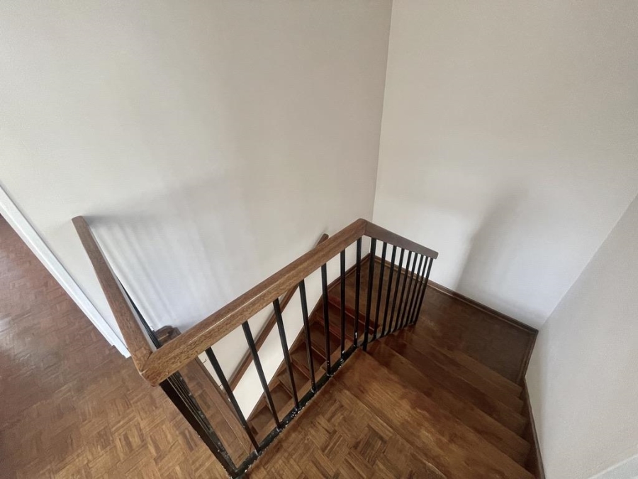 To Let 4 Bedroom Property for Rent in Umhlanga KwaZulu-Natal