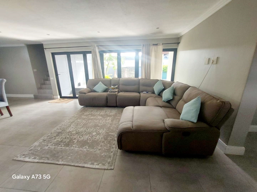 To Let 4 Bedroom Property for Rent in Palm Lakes Estate KwaZulu-Natal