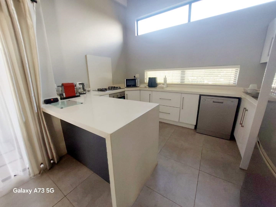 To Let 4 Bedroom Property for Rent in Palm Lakes Estate KwaZulu-Natal