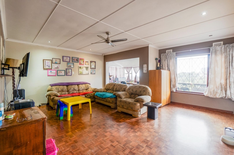 4 Bedroom Property for Sale in Amanzimtoti KwaZulu-Natal