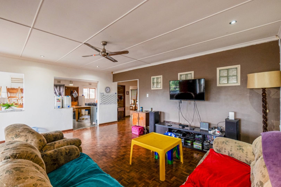 4 Bedroom Property for Sale in Amanzimtoti KwaZulu-Natal