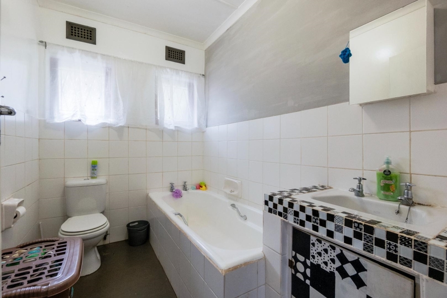 4 Bedroom Property for Sale in Amanzimtoti KwaZulu-Natal