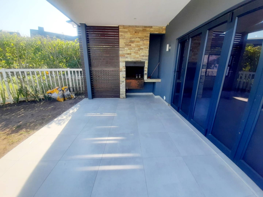 To Let 3 Bedroom Property for Rent in Salt Rock KwaZulu-Natal