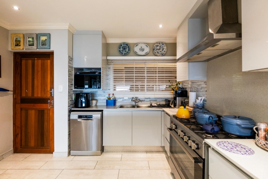 4 Bedroom Property for Sale in Amanzimtoti KwaZulu-Natal