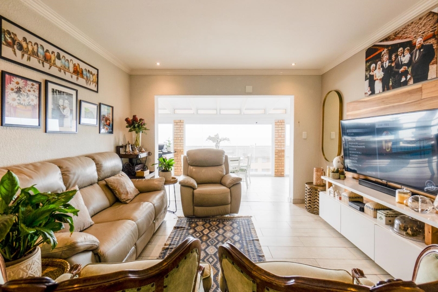 4 Bedroom Property for Sale in Amanzimtoti KwaZulu-Natal