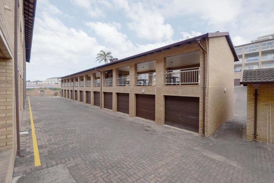 4 Bedroom Property for Sale in Amanzimtoti KwaZulu-Natal