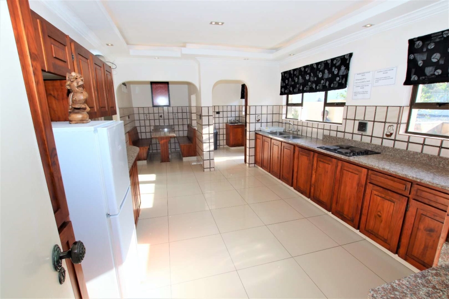 To Let 4 Bedroom Property for Rent in Umhlanga KwaZulu-Natal