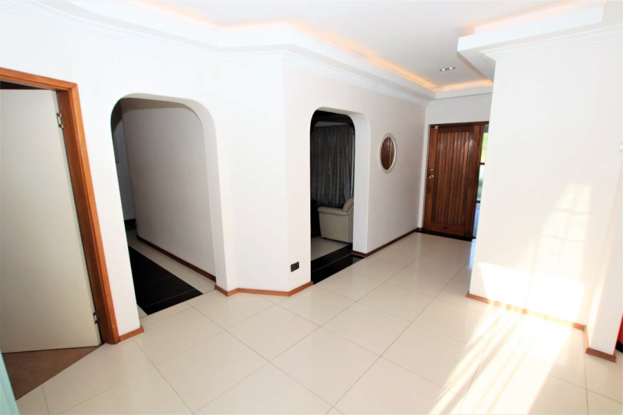 To Let 4 Bedroom Property for Rent in Umhlanga KwaZulu-Natal