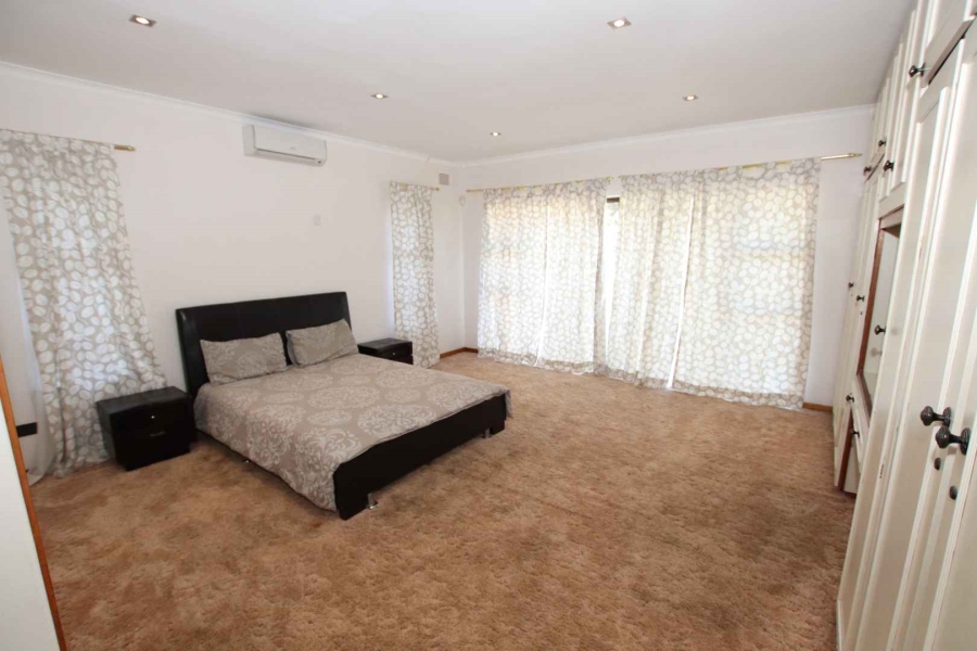 To Let 4 Bedroom Property for Rent in Umhlanga KwaZulu-Natal
