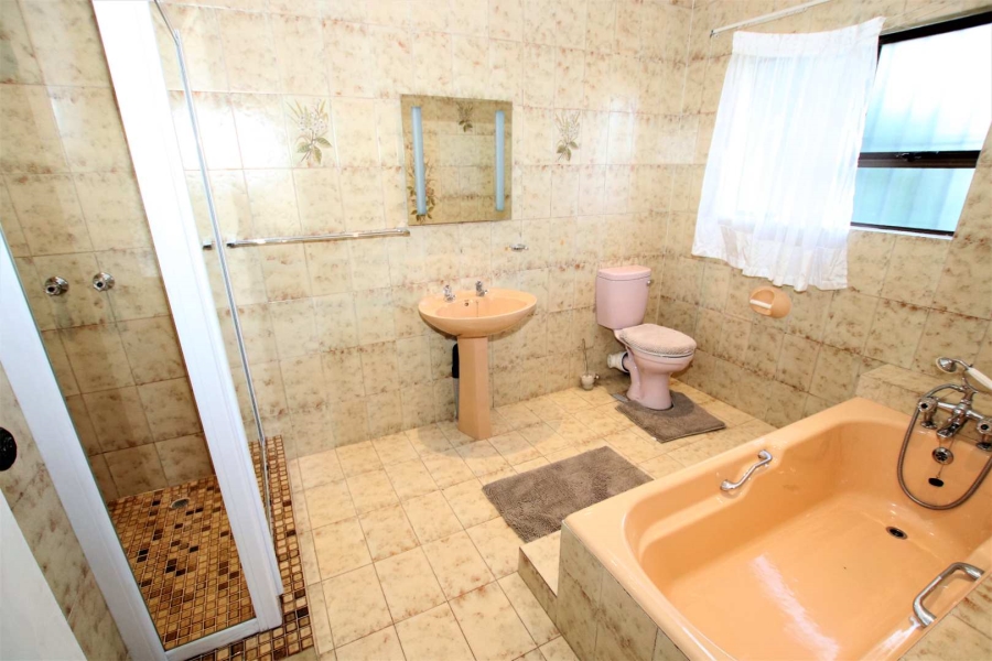 To Let 4 Bedroom Property for Rent in Umhlanga KwaZulu-Natal