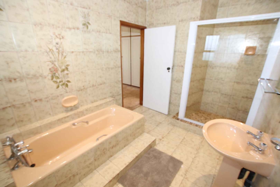 To Let 4 Bedroom Property for Rent in Umhlanga KwaZulu-Natal