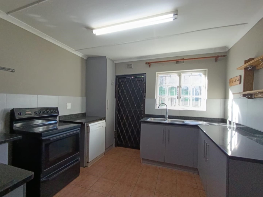 4 Bedroom Property for Sale in Queensburgh KwaZulu-Natal