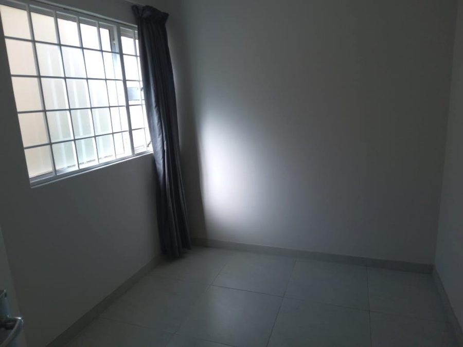 2 Bedroom Property for Sale in Sunningdale KwaZulu-Natal