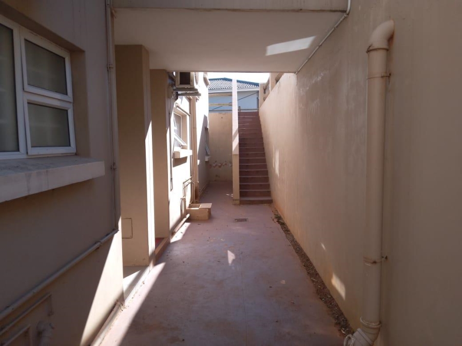 2 Bedroom Property for Sale in Sunningdale KwaZulu-Natal