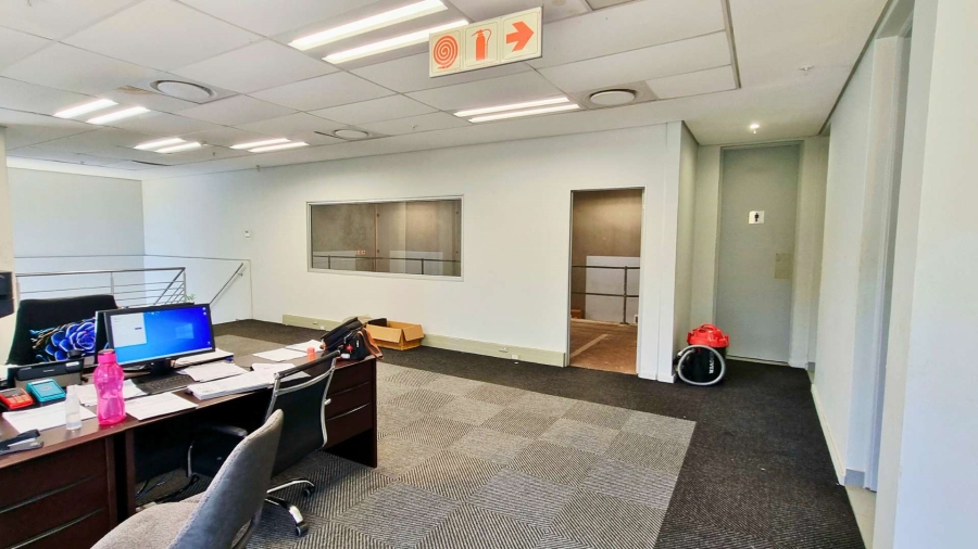 To Let commercial Property for Rent in Mount Edgecombe KwaZulu-Natal