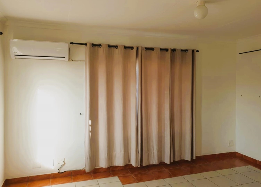 To Let 1 Bedroom Property for Rent in La Lucia KwaZulu-Natal