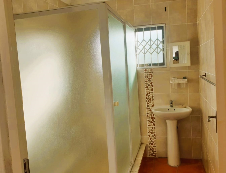 To Let 1 Bedroom Property for Rent in La Lucia KwaZulu-Natal