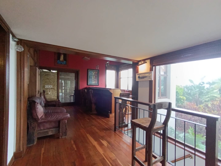 8 Bedroom Property for Sale in Kloof KwaZulu-Natal