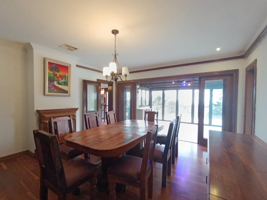 8 Bedroom Property for Sale in Kloof KwaZulu-Natal