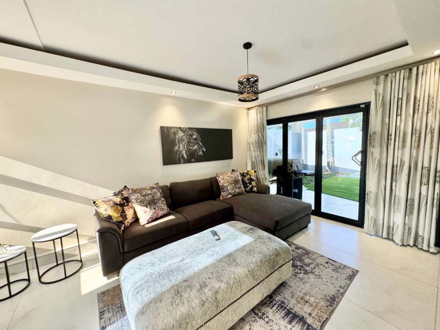 To Let 5 Bedroom Property for Rent in Sunningdale KwaZulu-Natal