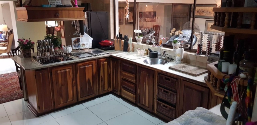 6 Bedroom Property for Sale in Meer En See KwaZulu-Natal