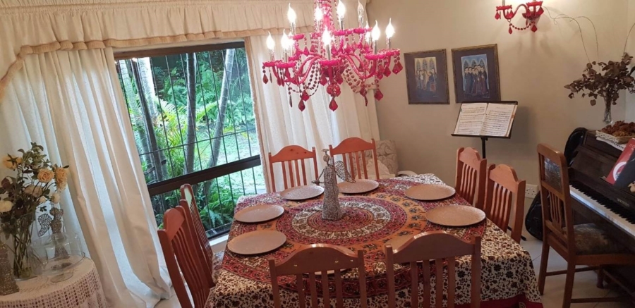 6 Bedroom Property for Sale in Meer En See KwaZulu-Natal