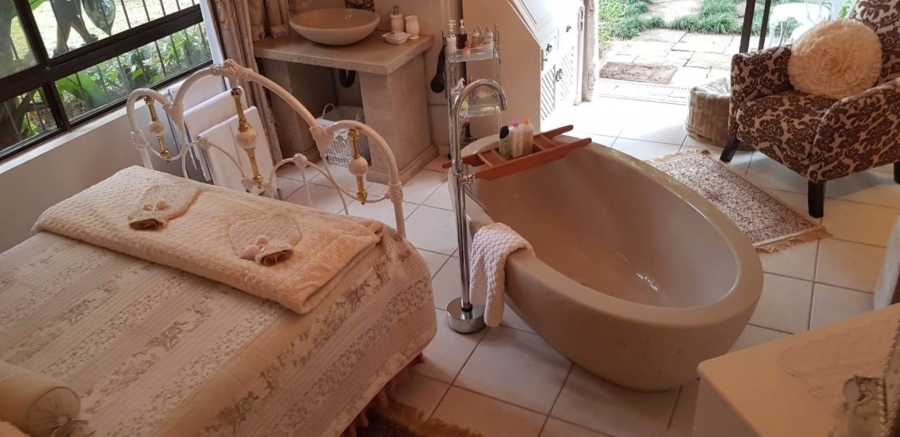 6 Bedroom Property for Sale in Meer En See KwaZulu-Natal