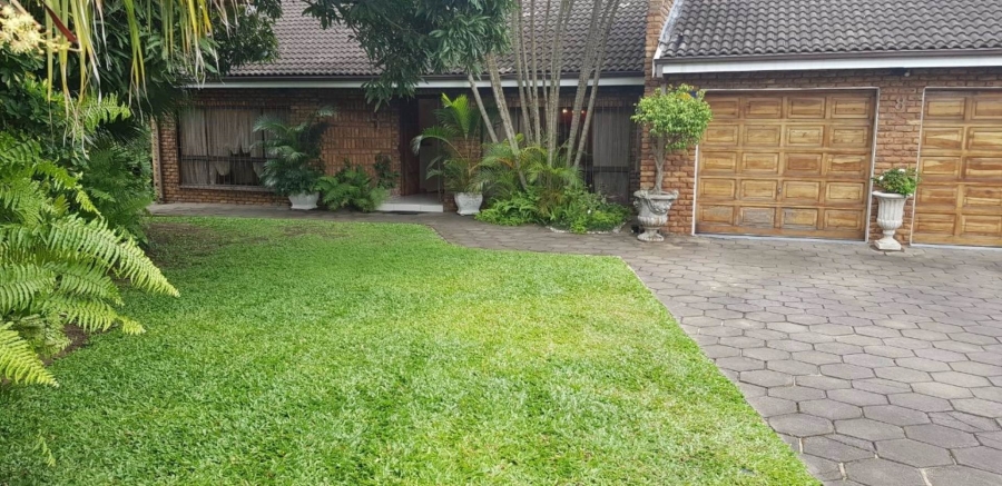 6 Bedroom Property for Sale in Meer En See KwaZulu-Natal