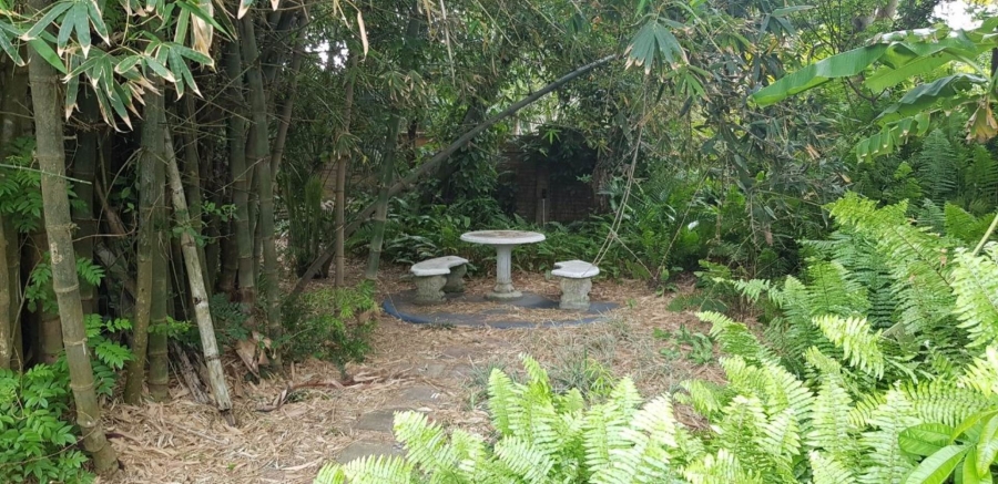 6 Bedroom Property for Sale in Meer En See KwaZulu-Natal