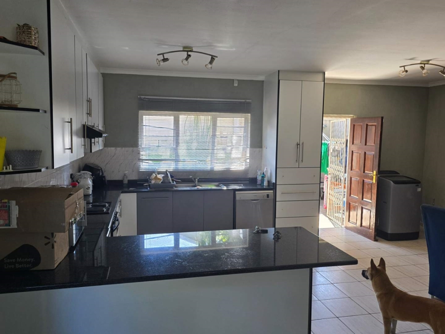 5 Bedroom Property for Sale in Malvern KwaZulu-Natal