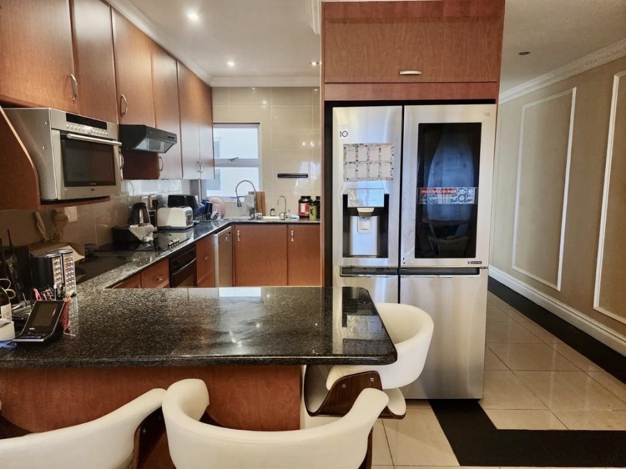 2 Bedroom Property for Sale in La Lucia KwaZulu-Natal