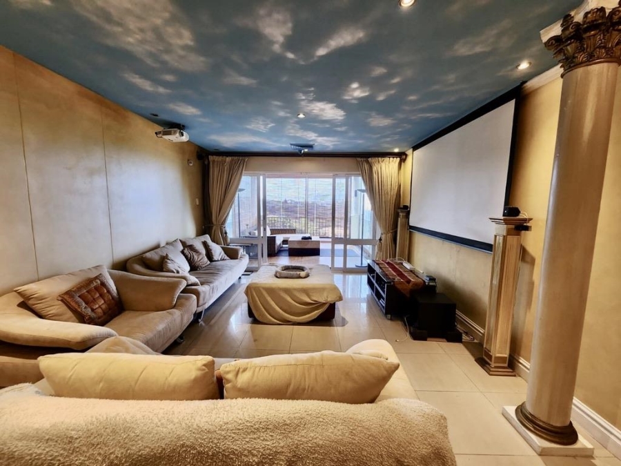 2 Bedroom Property for Sale in La Lucia KwaZulu-Natal