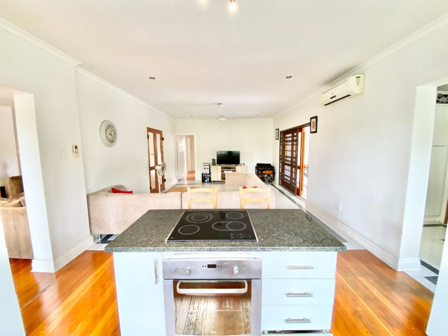 To Let 4 Bedroom Property for Rent in Durban North KwaZulu-Natal