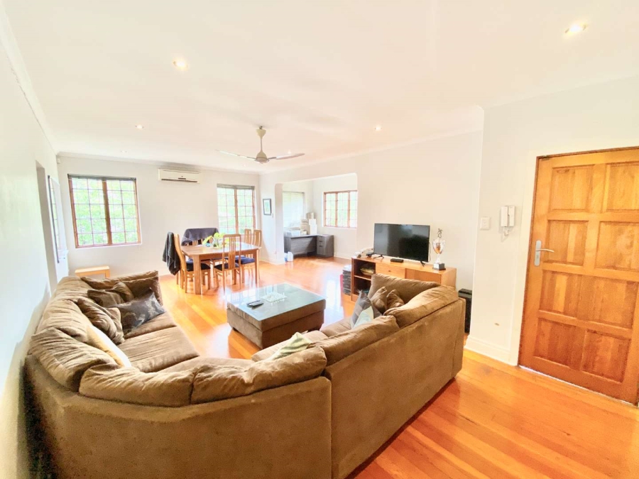 To Let 4 Bedroom Property for Rent in Durban North KwaZulu-Natal