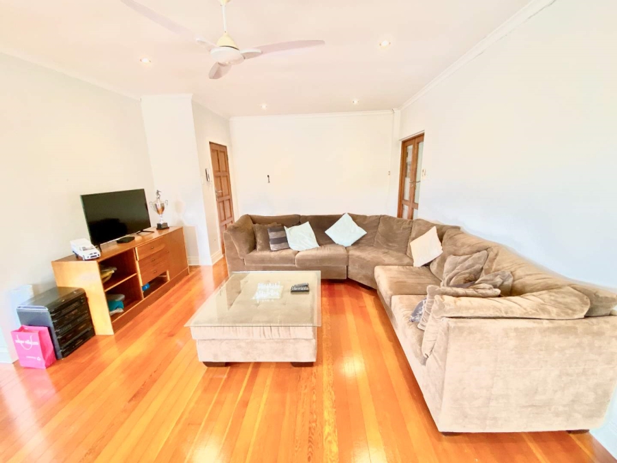 To Let 4 Bedroom Property for Rent in Durban North KwaZulu-Natal