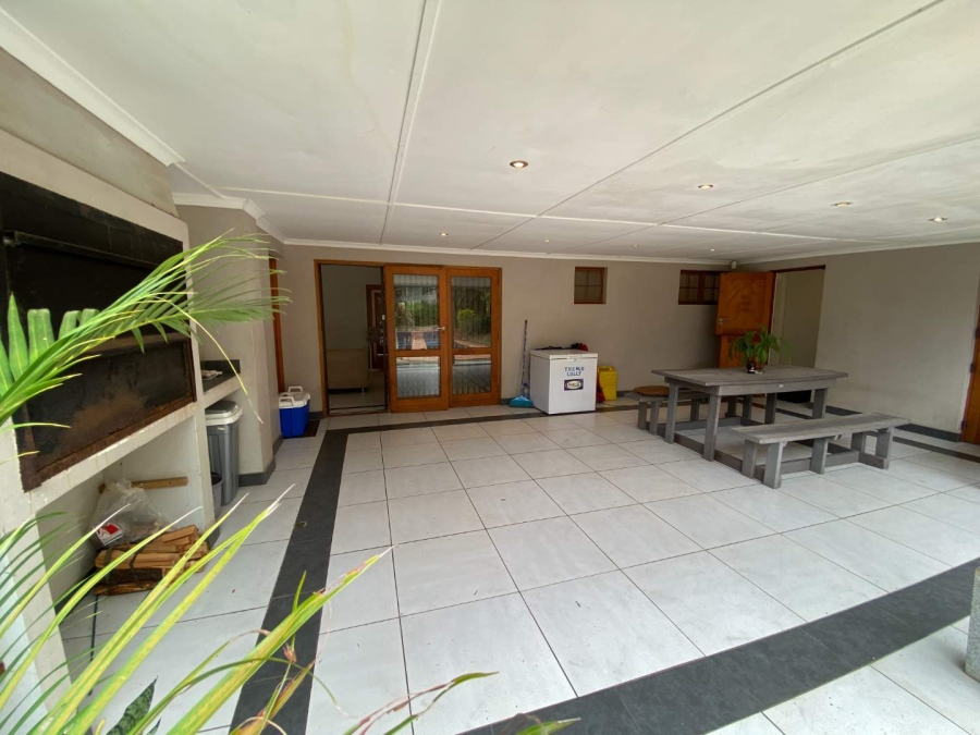 To Let 4 Bedroom Property for Rent in Durban North KwaZulu-Natal