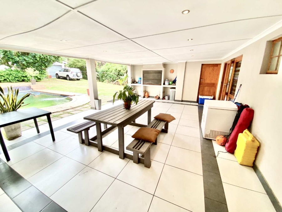 To Let 4 Bedroom Property for Rent in Durban North KwaZulu-Natal