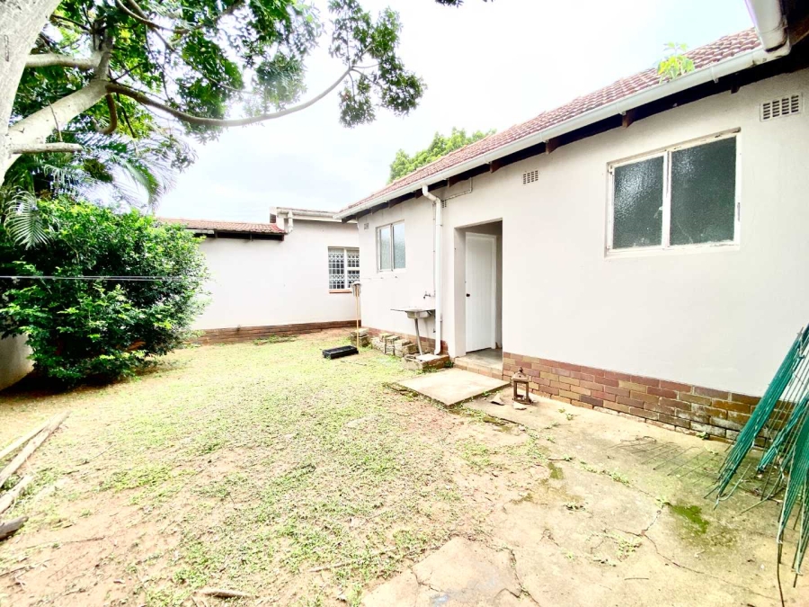 To Let 4 Bedroom Property for Rent in Durban North KwaZulu-Natal