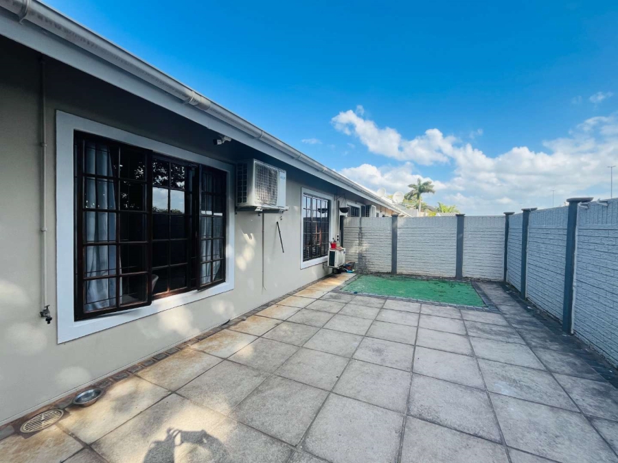 To Let 2 Bedroom Property for Rent in Sunningdale KwaZulu-Natal
