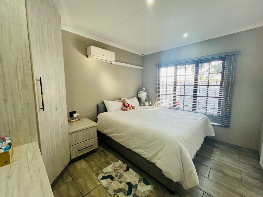 To Let 2 Bedroom Property for Rent in Sunningdale KwaZulu-Natal