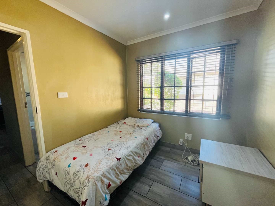 To Let 2 Bedroom Property for Rent in Sunningdale KwaZulu-Natal